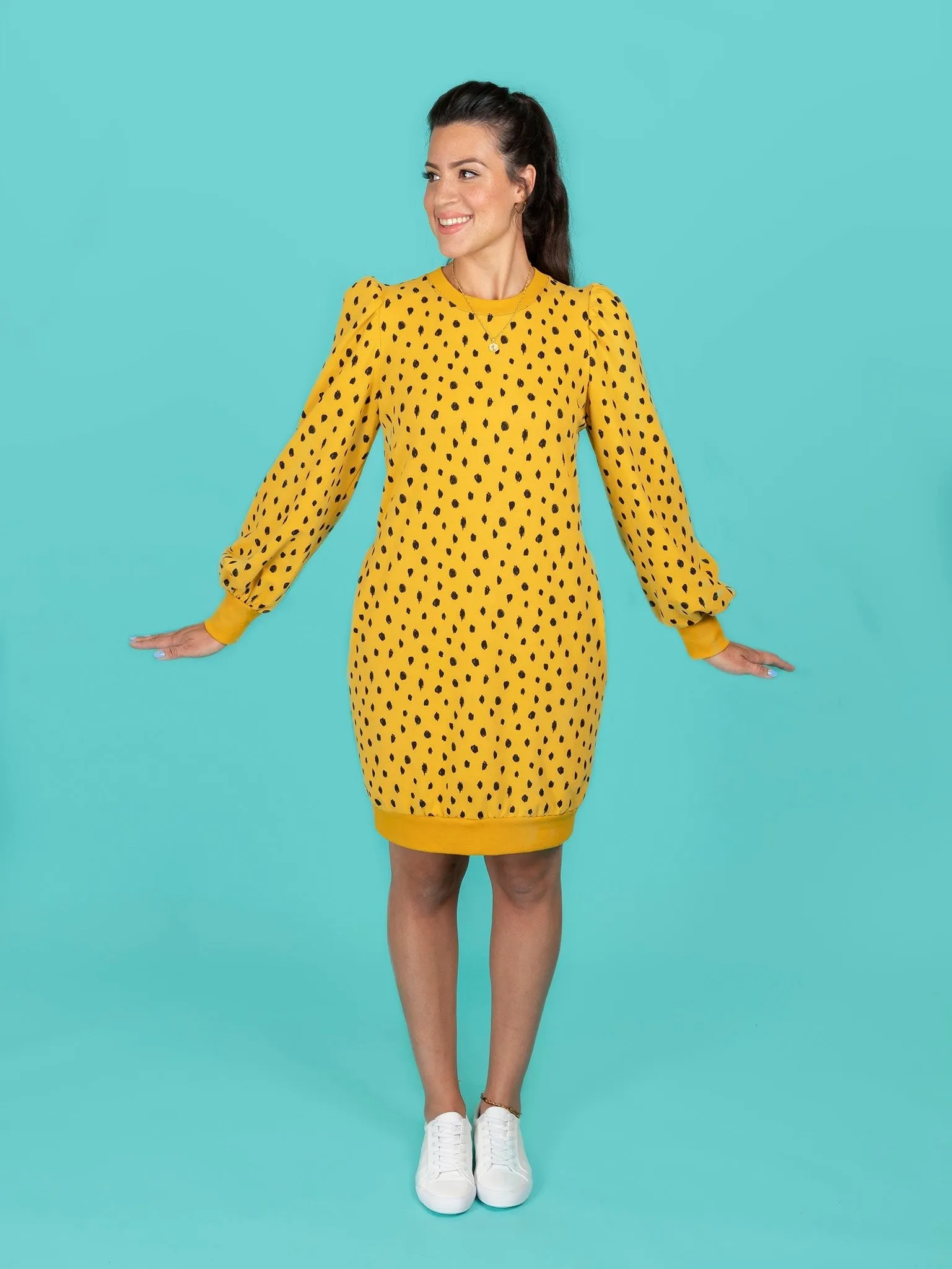Billie Sweatshirt / Dress Pattern - Tilly And The Buttons