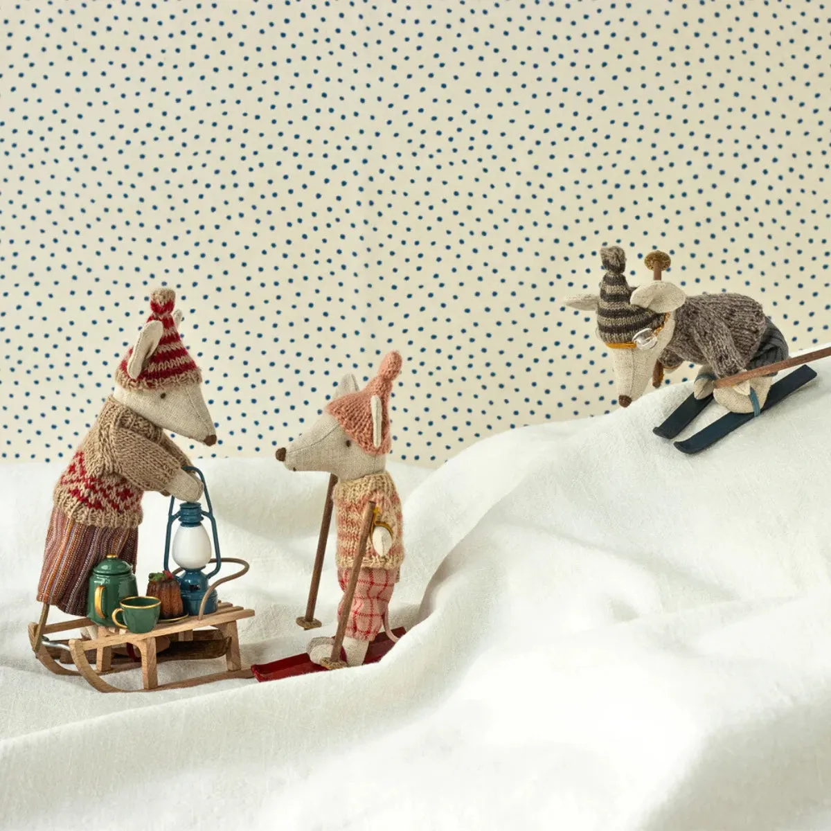 Maileg Winter Mouse with Skis - Mum (2023) - Retired Product, Limited Stock