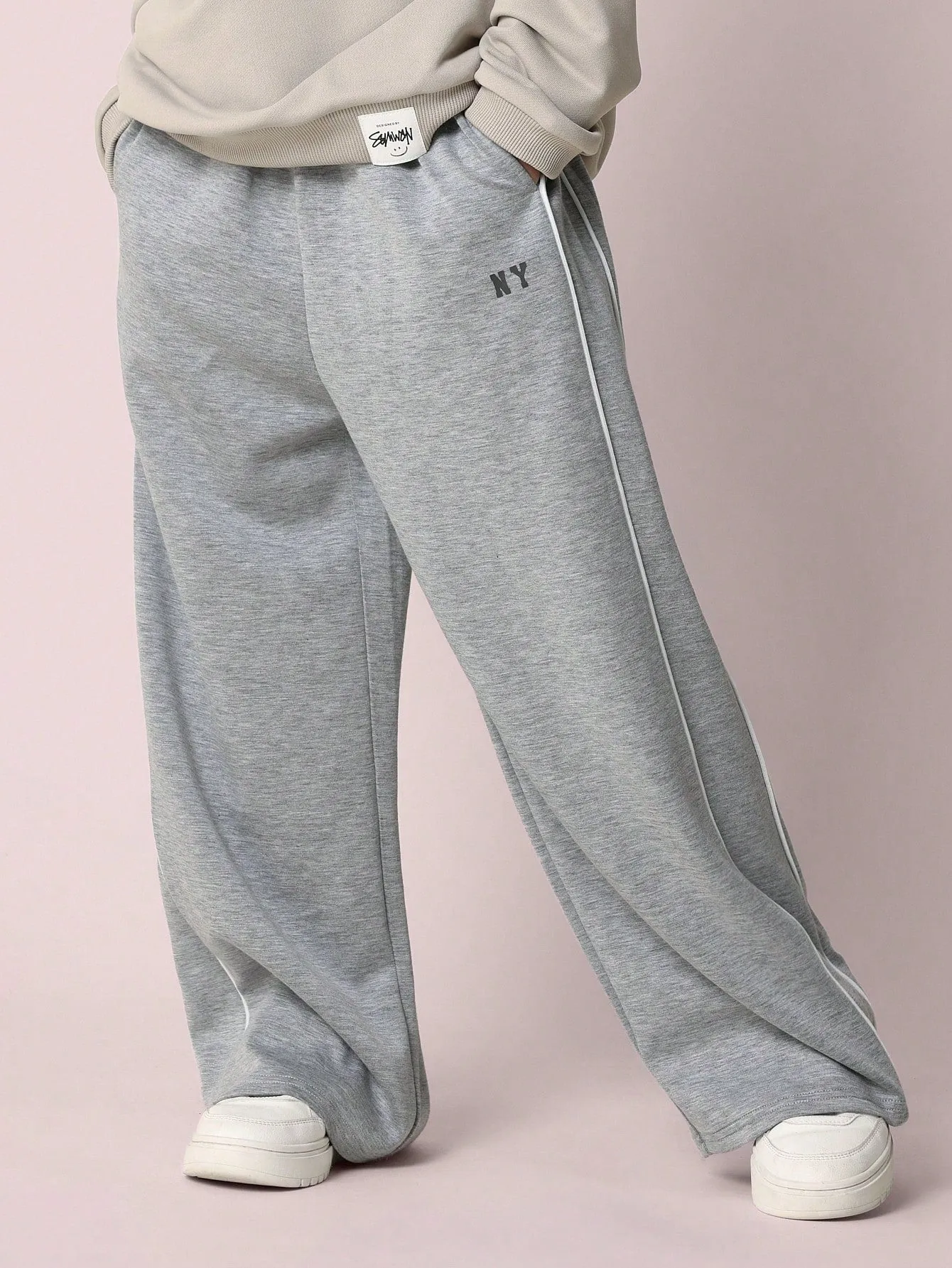 Tween Girls Relaxed Wide Leg Essential Sweatpants With Piping Detail